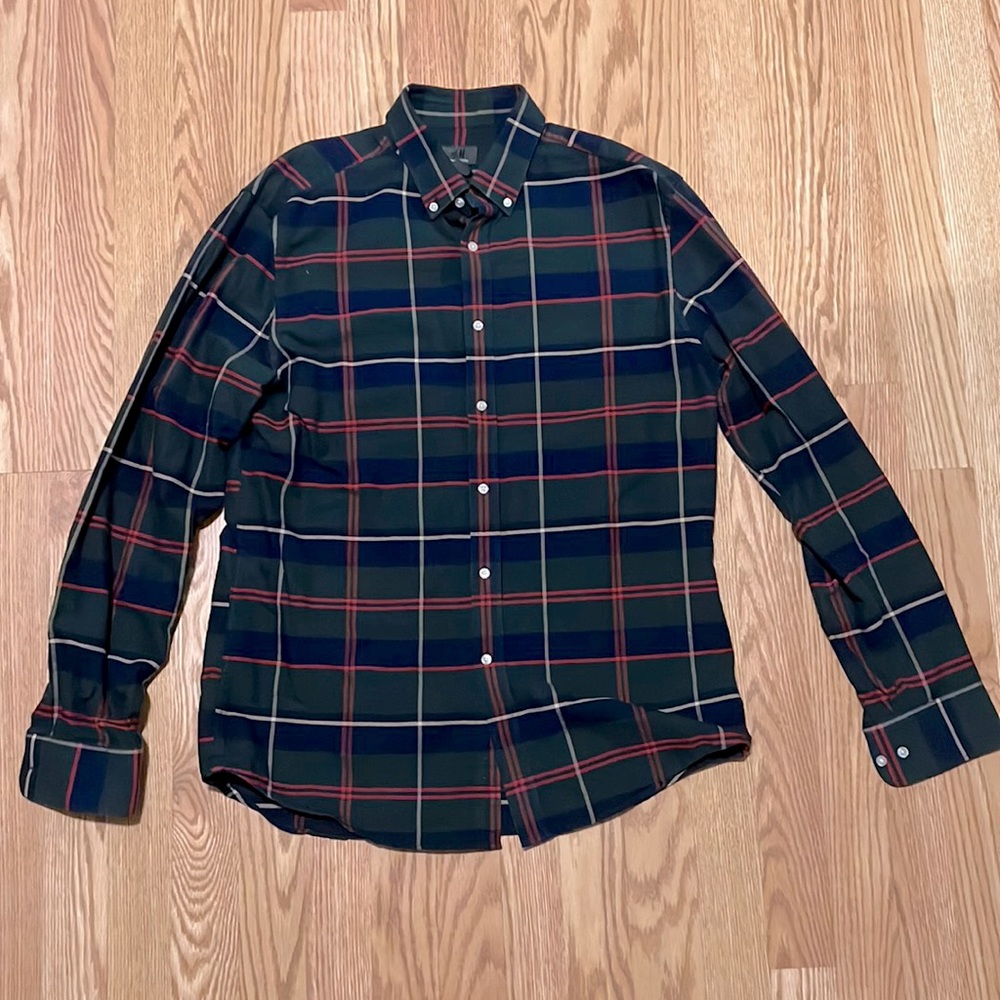 H&M button-down shirt (Size Large)